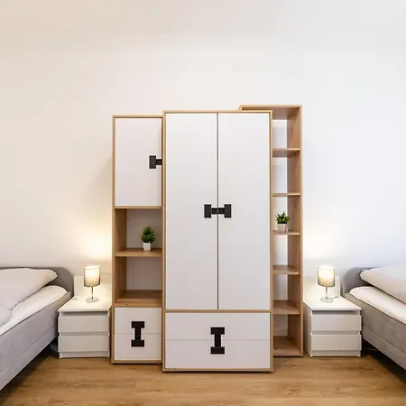 Lehastays - I 4 Einzelbetten Apartment *